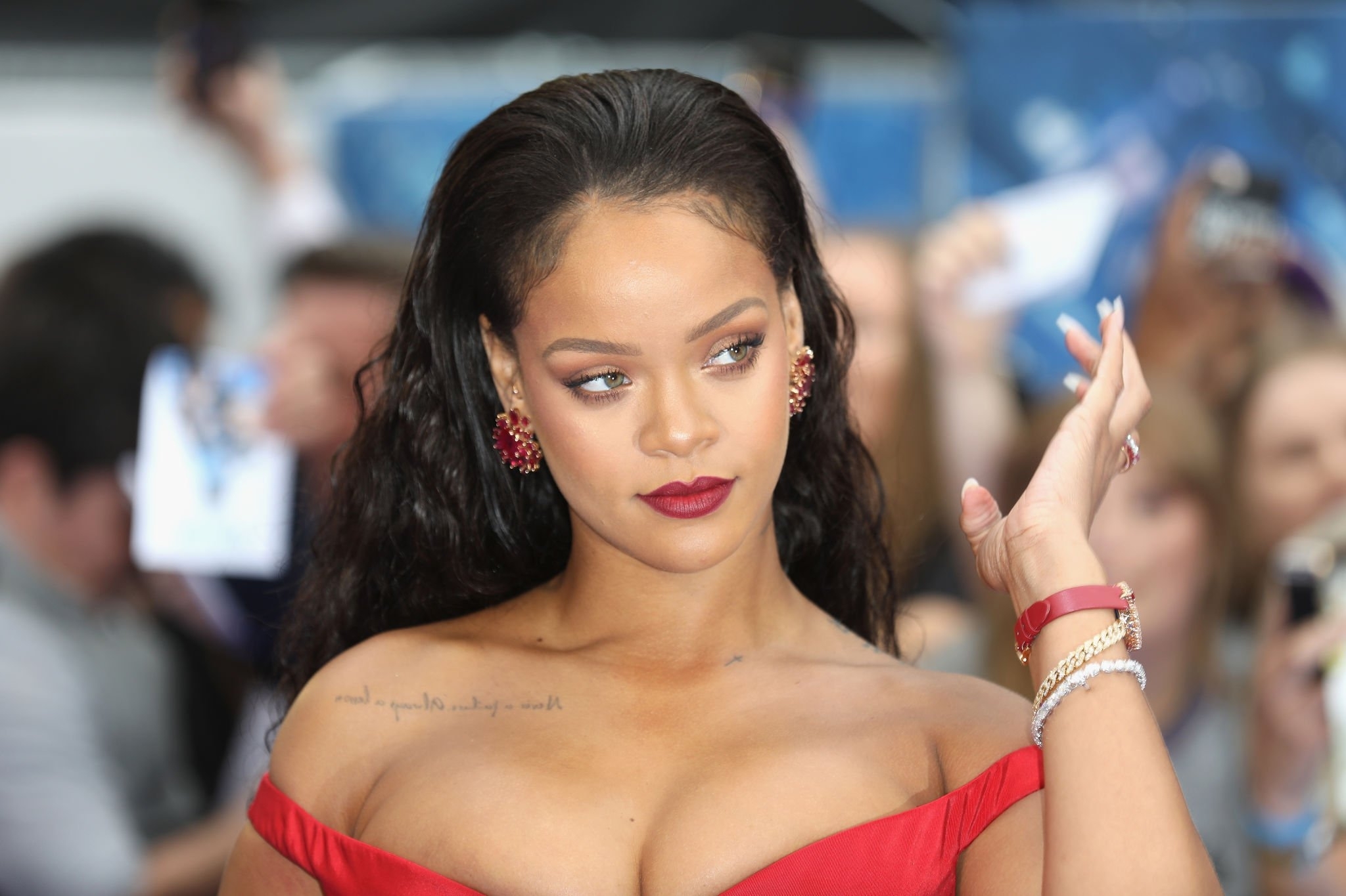 rihanna-top-hits-fame-media-blog