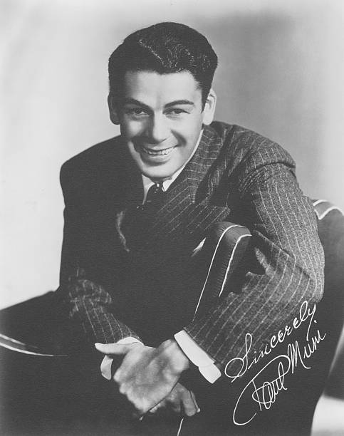 picture of Paul Muni