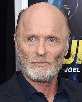 Headshot of Ed Harris